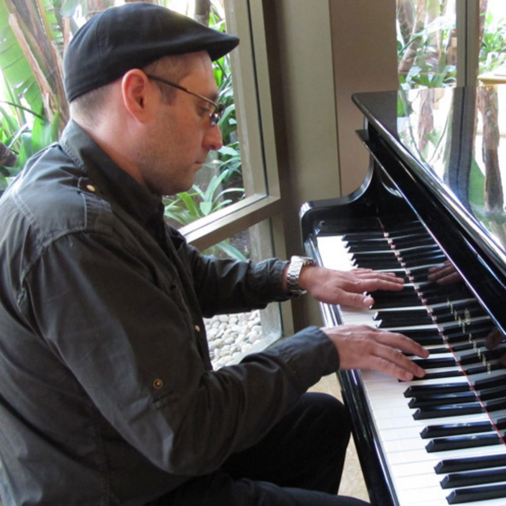 Federico Dantoni at the piano